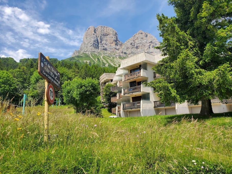 Appartement Col De L'Arzelier Château-Bernard エクステリア 写真